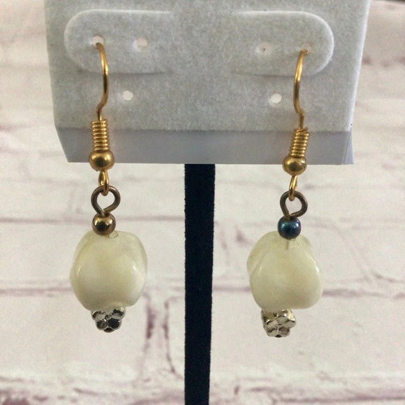 Floral Beaded Gold Tone Dangle Earrings - Picture 1 of 3